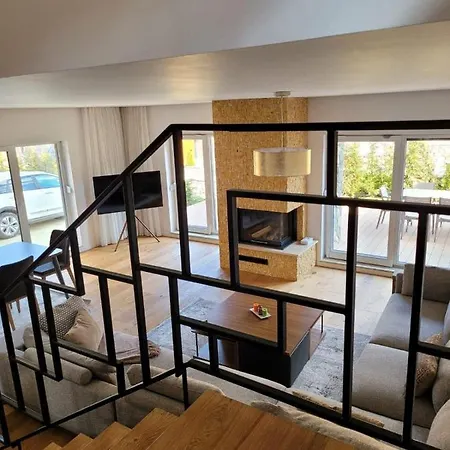 فيلة Qama Brezovice Strpce