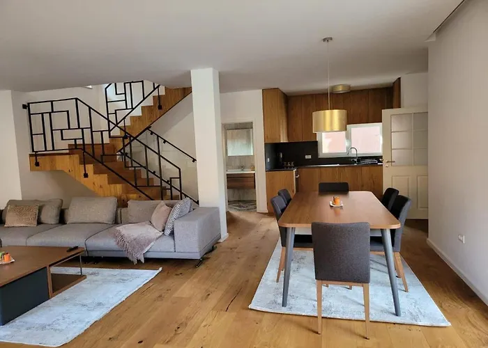 Qama Brezovice فيلة Strpce