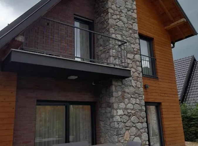 فيلة Qama Brezovice *